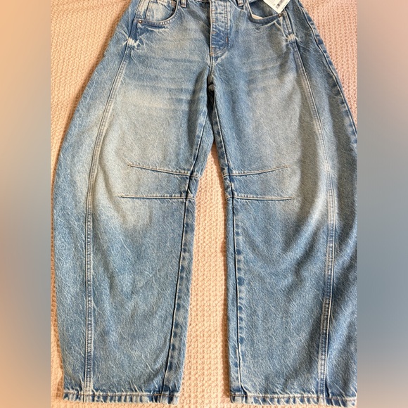 We The Free Good Luck Mid-Rise Barrel Jeans EUC - Picture 7 of 11